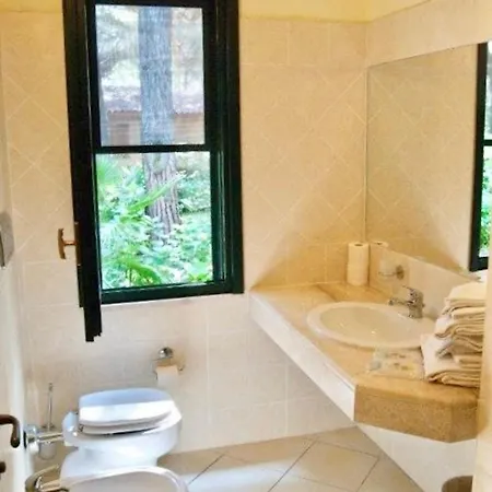 With Swimming-pool In Just 300 Meters From The 阿尔博里亚