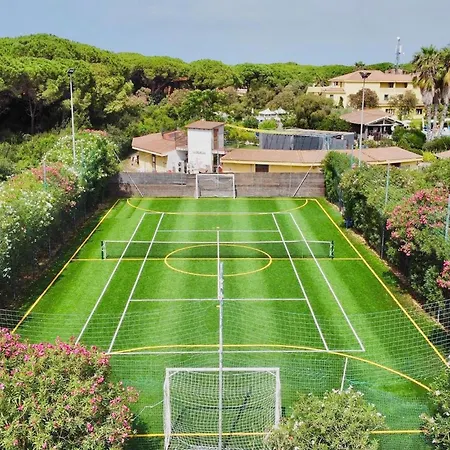 With Swimming-pool In Just 300 Meters From The Aparthotel